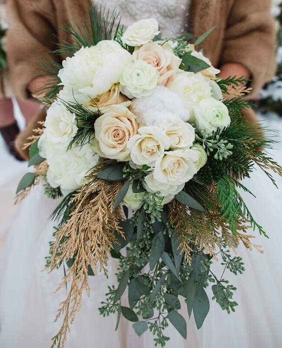 white and green bridal bouquet for gold and green winter wedding 2021