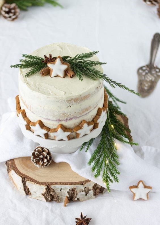 woodland wedding cake for gold and green winter wedding 2021
