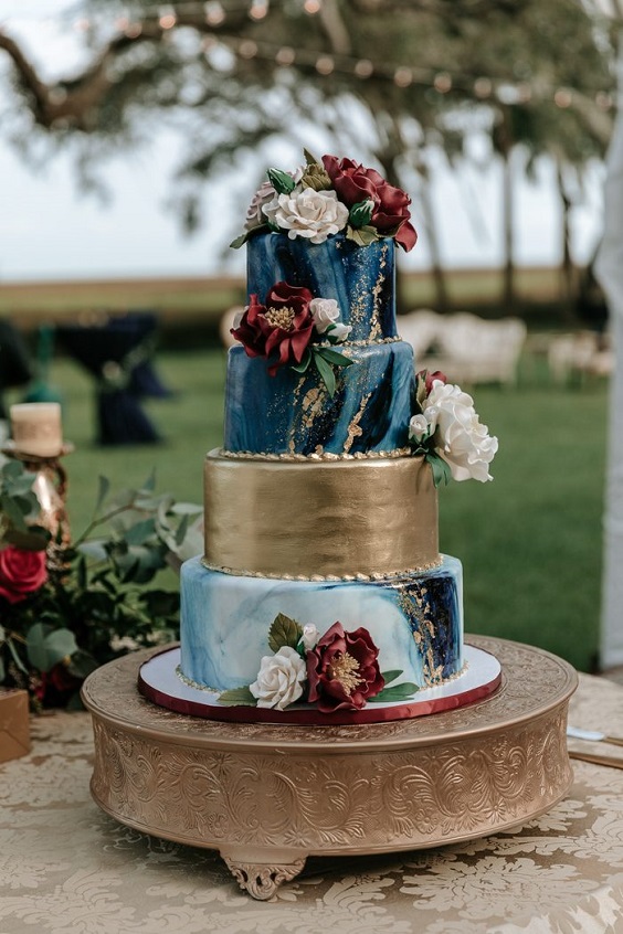 navy wedding cake with burgundy flowers for navy and burgundy fall wedding 2020