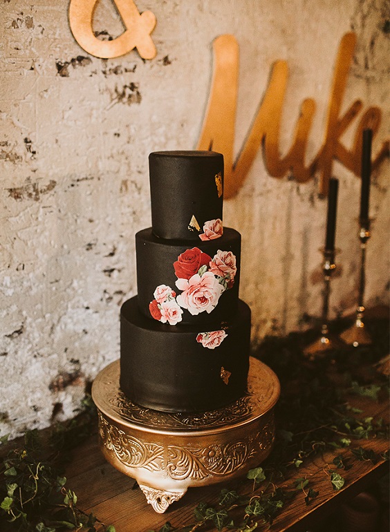 black and red wedding cake for black red fall wedding color 2021
