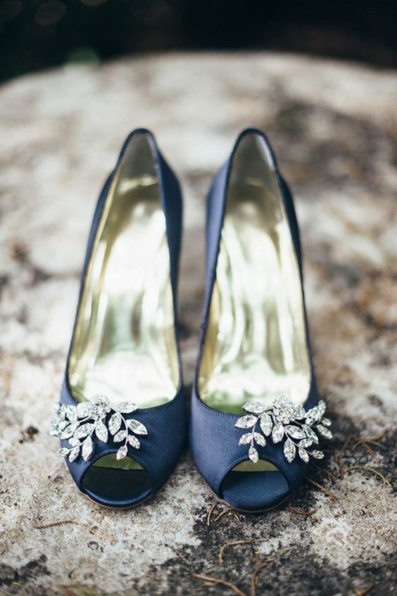 navy blue wedding shoes with grey decorations for navy grey fall wedding colors