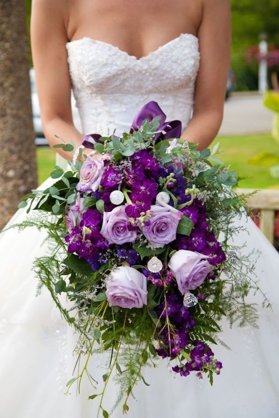 purple bouquets for purple lilac beach wedding colors 2020