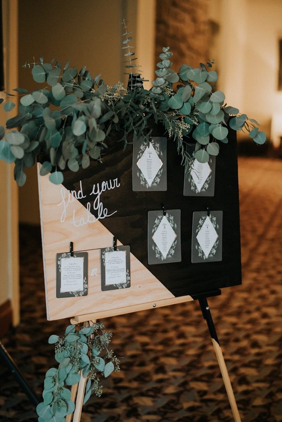black and wood wedding direction sign for black white green wedding color
