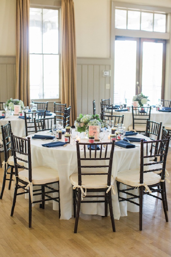 wedding tables with navy napkins for navy blue and coral wedding color navy coral outdoor