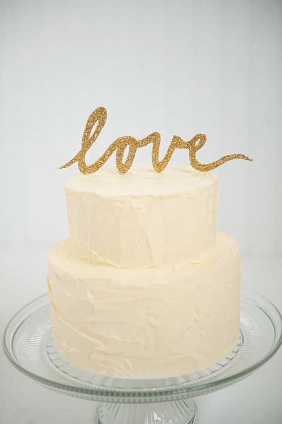 gold wedding cake for fall black and gold wedding