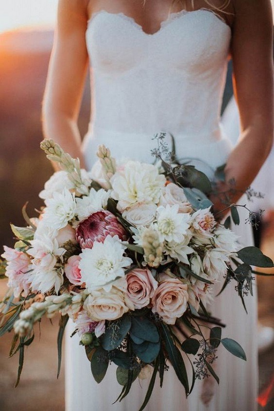 navy blue and blush bouquet for rustic outdoor wedding colors navy blue and blush