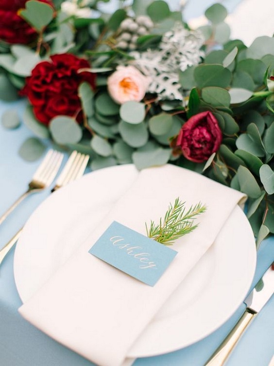 dusty blue and burgundy wedding table setting ideas for burgundy and dusty blue country chic wedding