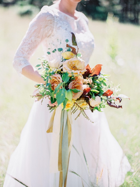 yellow red bouquets for blue yellow red blue and yellow wedding