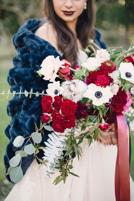 white bridal gown navy blue shawl burgundy bouquet for burgundy and navy wedding color winter