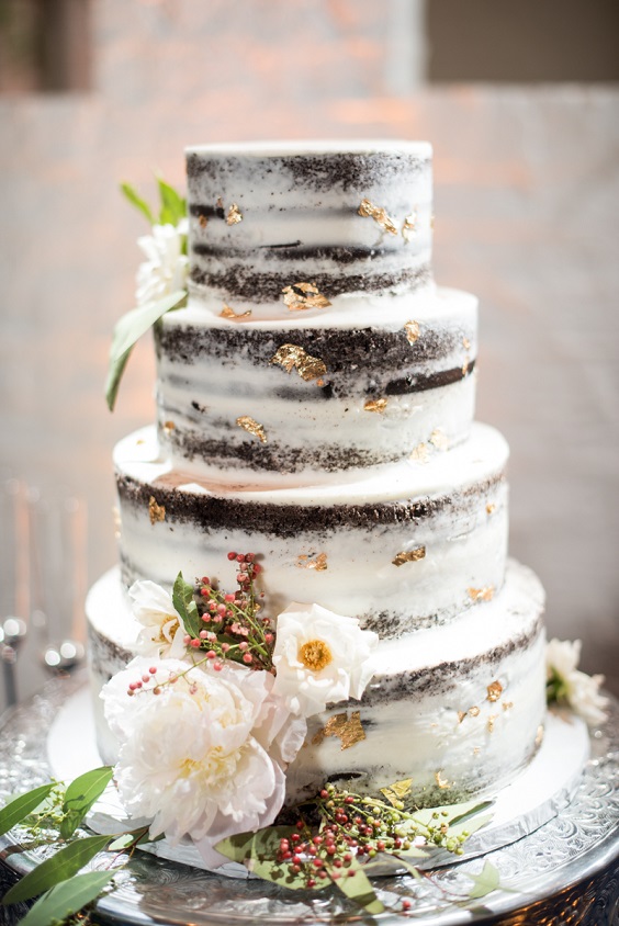 white wedding cake for burgundy and navy wedding color winter