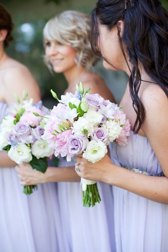 purple bridesmaid dresses and pink purple cream bouquets for purple pink cream purple and blue wedding